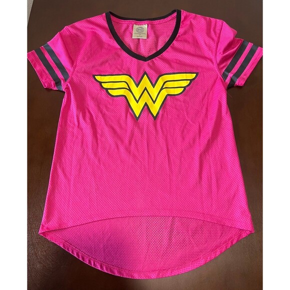 Wonder Woman‎ DC Comics PinkJersey Lightweight Size medium - Picture 2 of 6